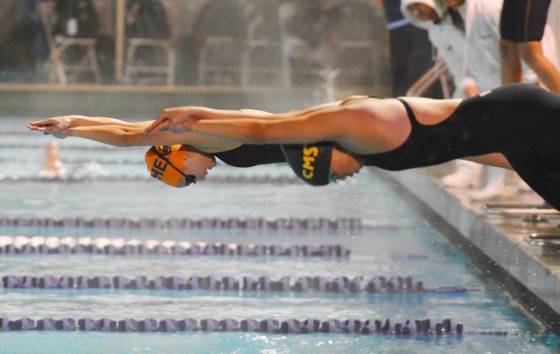 Photo of Vicky Gyorffy ’15 diving into the pool