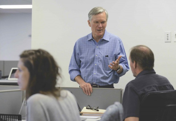 Photo of Bill Keller ’70 at the New York office of the Marshall Project