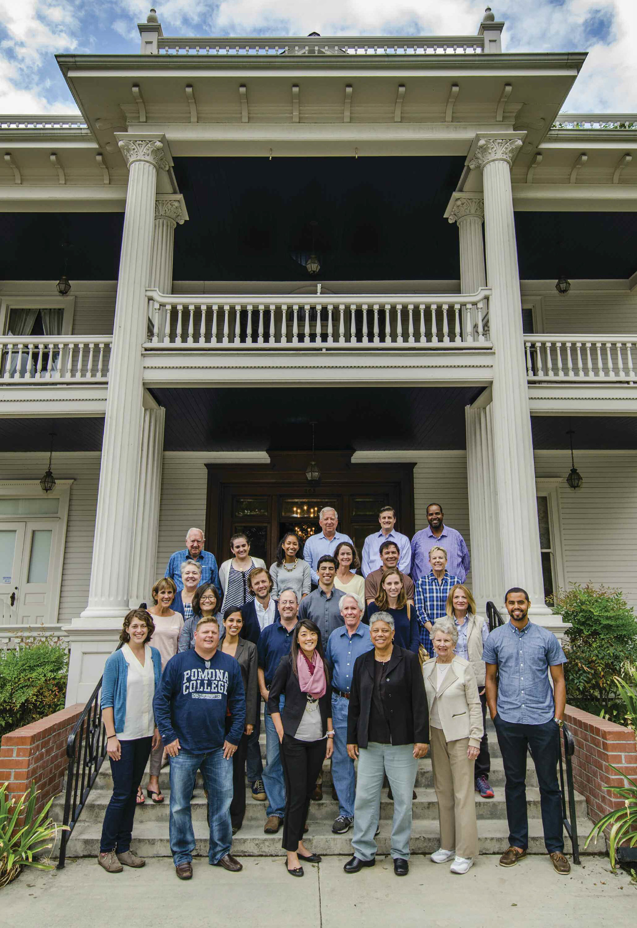 Members pose in front of Seaver House