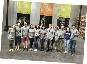 Bay Area alumni make an impact together at Second Harvest Food Bank.