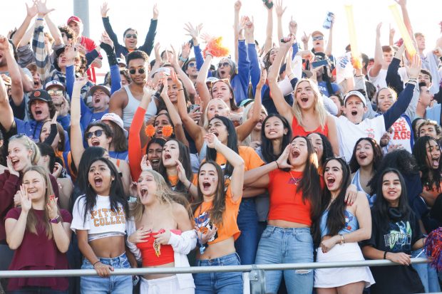 Crowd of Pomona-Pitzer fans cheering