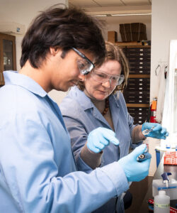 Physics major Toby Arculli ’25 and Masha Prokopenko, visiting assistant professor of geology
