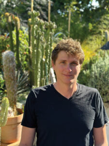 Portrait of journalist Jeff Horwitz